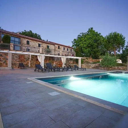 Bed and breakfast Stancija Ruseti