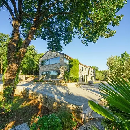 Stancija Ruseti Oprtalj