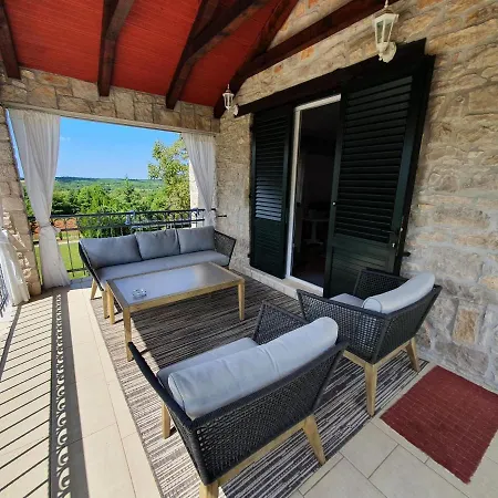 Bed and breakfast Stancija Ruseti