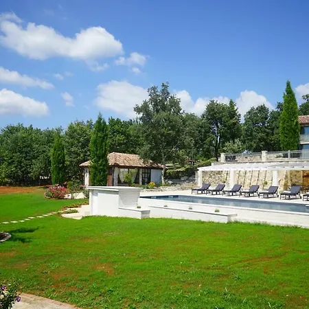Bed and breakfast Stancija Ruseti