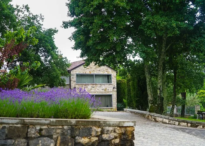 Stancija Ruseti Oprtalj