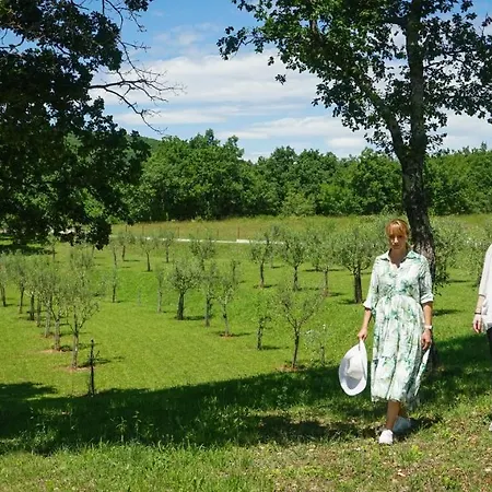 Stancija Ruseti Bed & Breakfast Oprtalj