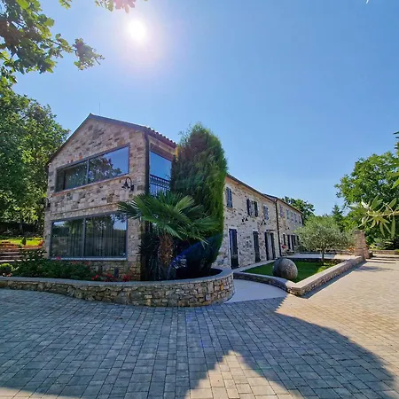 Stancija Ruseti Bed & Breakfast Oprtalj