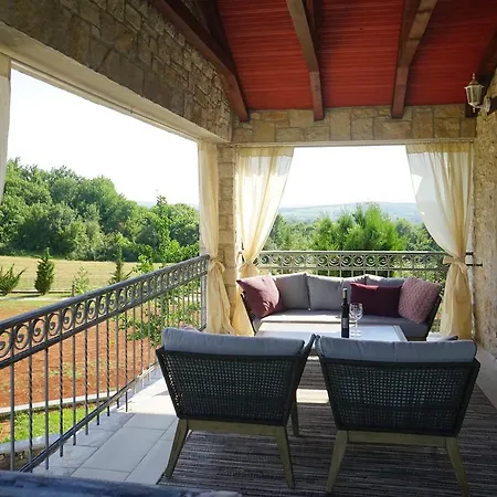 Stancija Ruseti Bed & Breakfast 5*