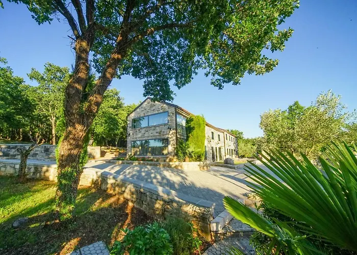 Stancija Ruseti Oprtalj