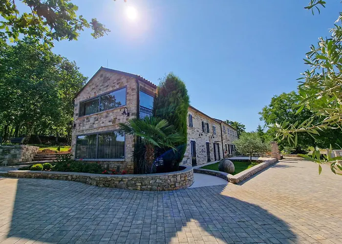 Stancija Ruseti B&B Oprtalj